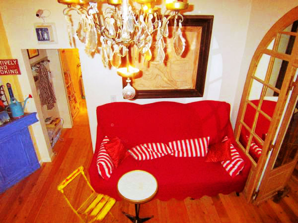 A sitting area at the Metro Hotel