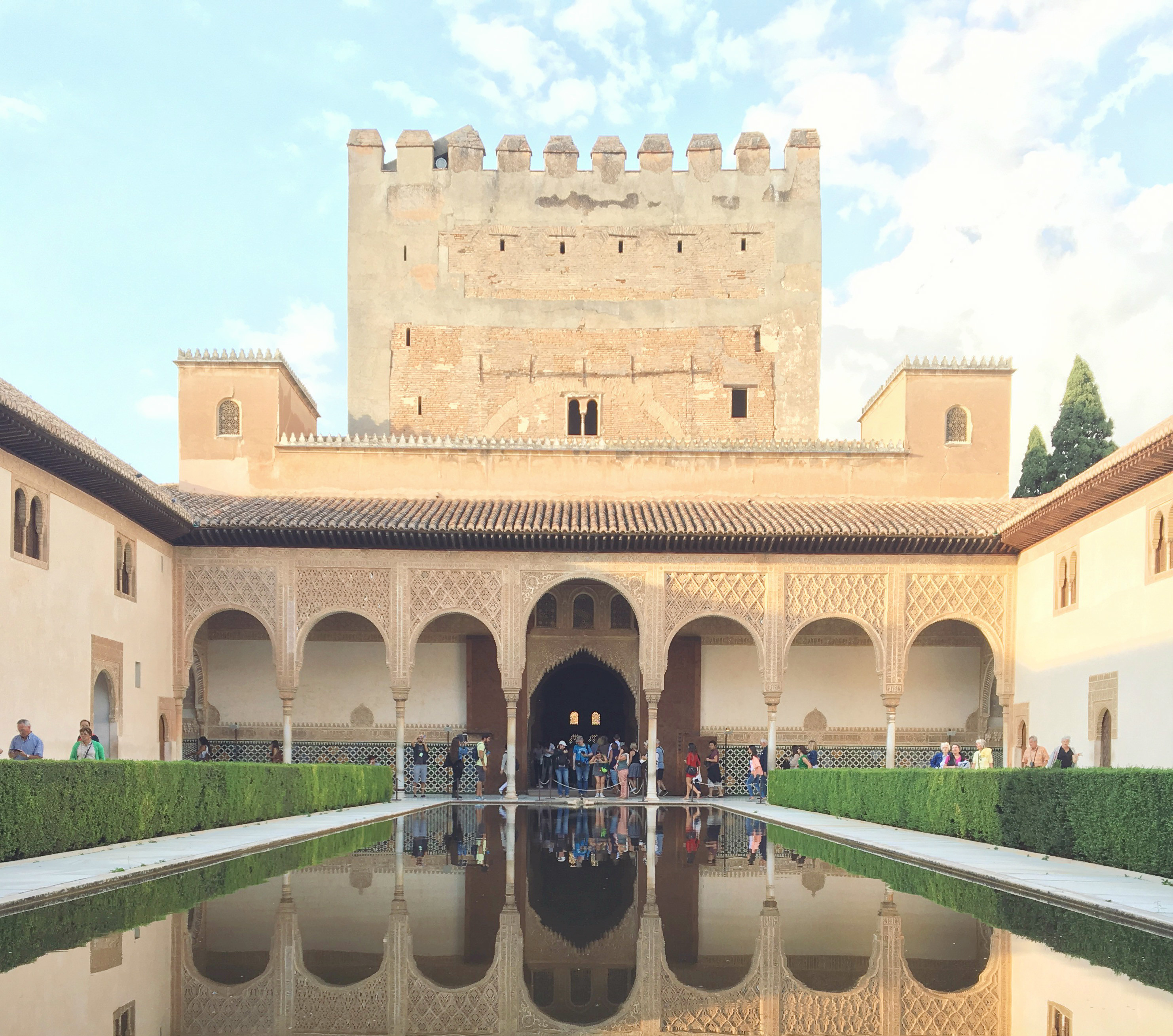 La  Alhambra Interior