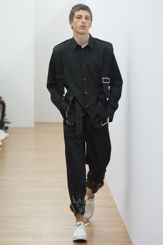 Comme-des-Garcons-black-jump